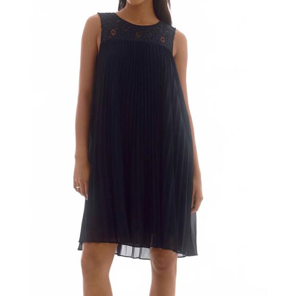 NEW JOSEPH RIBKOFF chiffon and lace sleeveless pleated dress in midnight  blue